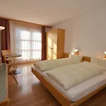 Schontal 3*